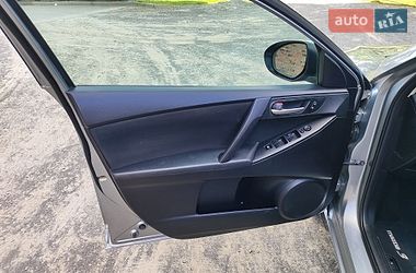 Седан Mazda 3 2013 в Хмельницком