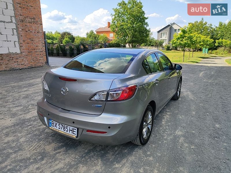 Седан Mazda 3 2013 в Хмельницком