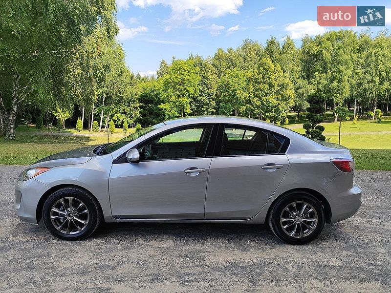 Седан Mazda 3 2013 в Хмельницком