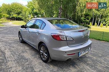 Седан Mazda 3 2013 в Хмельницком