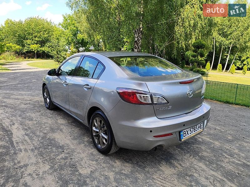 Седан Mazda 3 2013 в Хмельницком