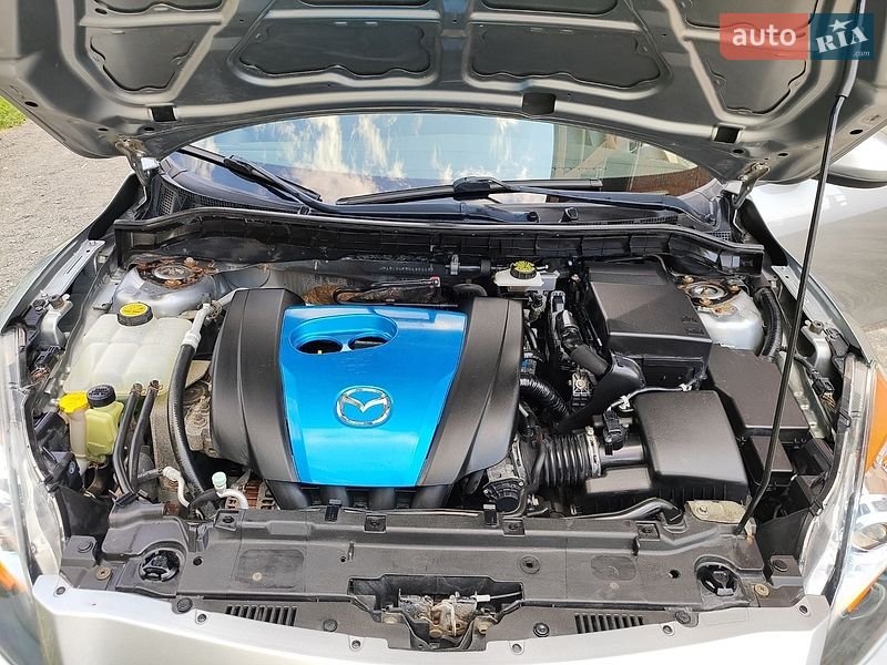 Седан Mazda 3 2013 в Хмельницком
