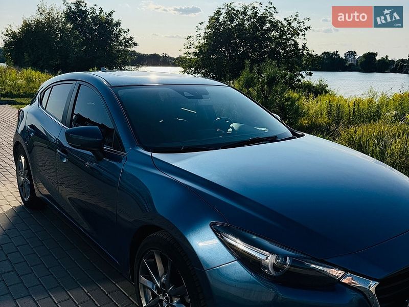 Хэтчбек Mazda 3 2018 в Ровно