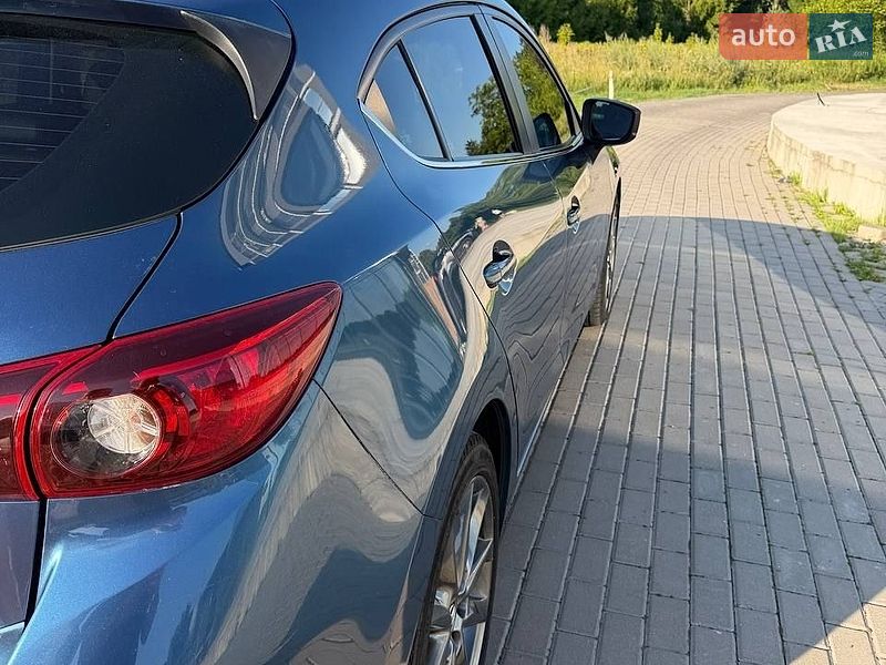 Хэтчбек Mazda 3 2018 в Ровно