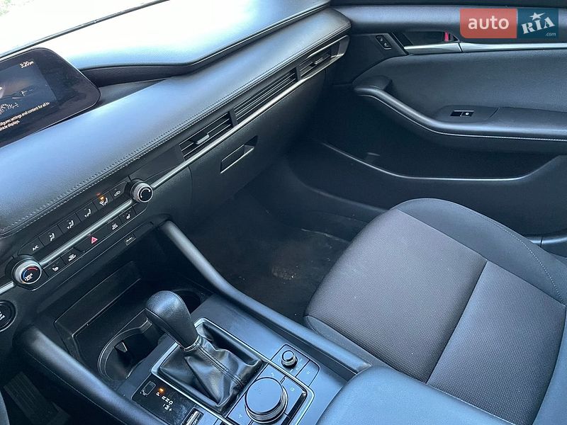Седан Mazda 3 2021 в Волочиську