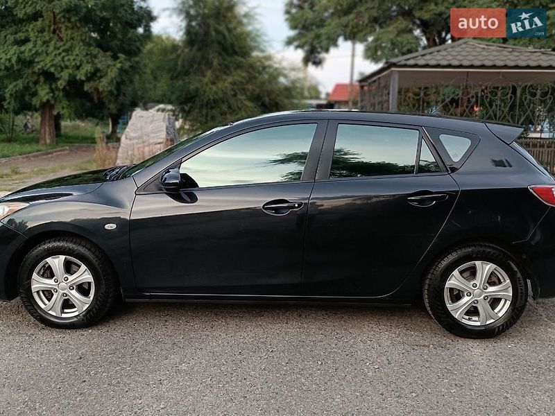 Хэтчбек Mazda 3 2012 в Днепре