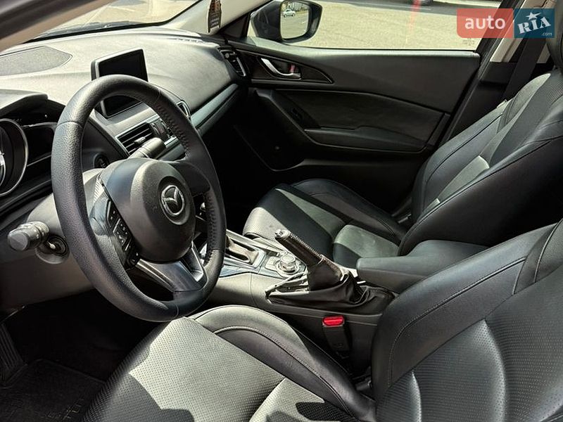 Седан Mazda 3 2013 в Житомире