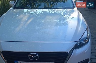 Седан Mazda 3 2016 в Мукачево