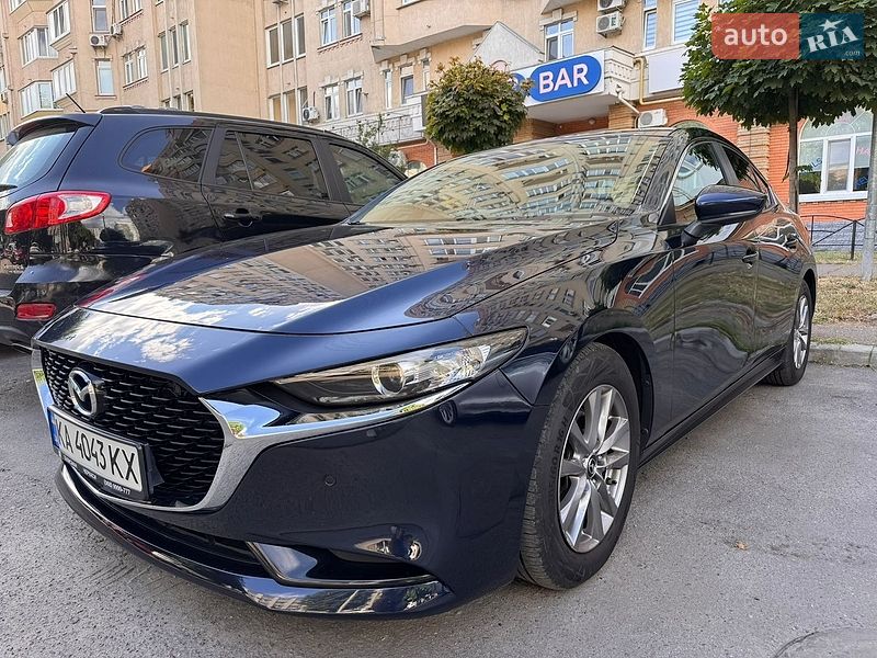 Седан Mazda 3 2019 в Черкасах