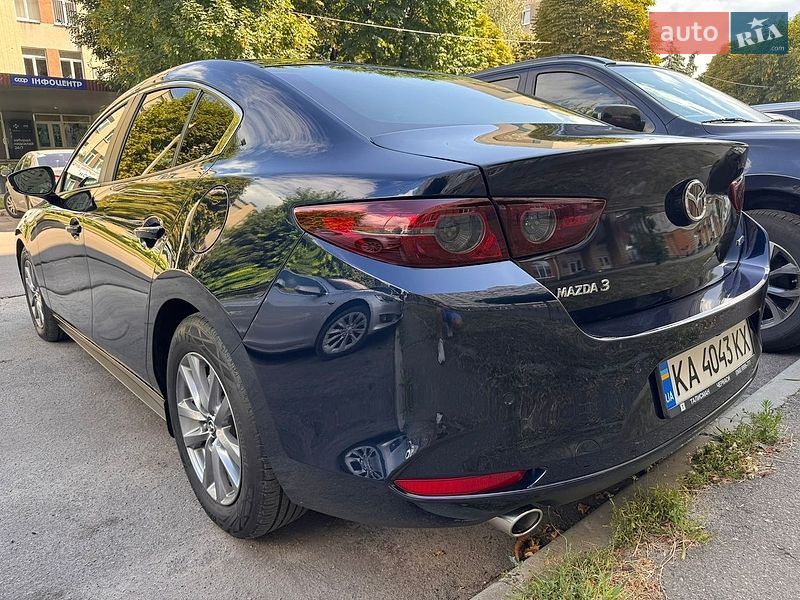 Седан Mazda 3 2019 в Черкасах