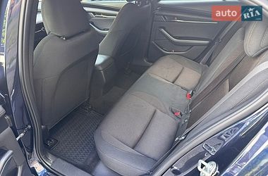 Седан Mazda 3 2019 в Черкасах