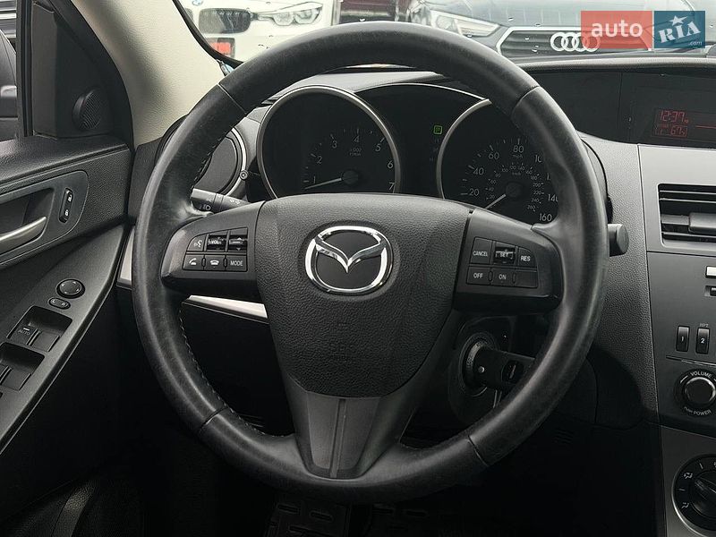 Седан Mazda 3 2010 в Харькове