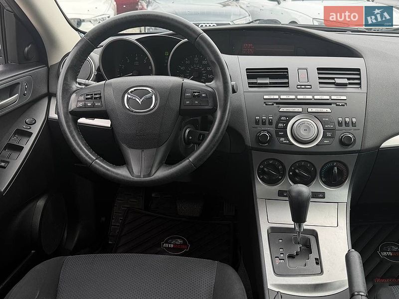 Седан Mazda 3 2010 в Харькове