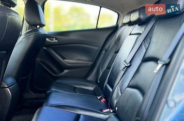 Хэтчбек Mazda 3 2016 в Николаеве