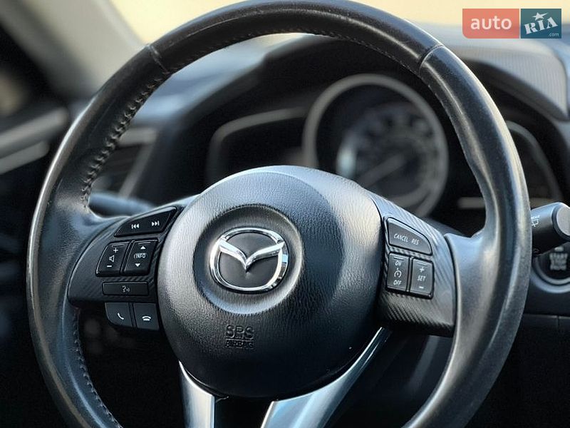 Хэтчбек Mazda 3 2016 в Николаеве
