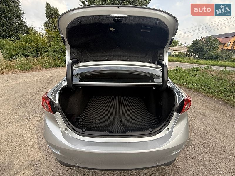 Седан Mazda 3 2018 в Днепре фото 18 Седан Mazda 3 2018 в Днепре
