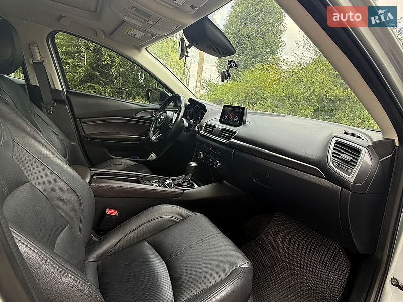 Седан Mazda 3 2018 в Днепре фото 26 Седан Mazda 3 2018 в Днепре