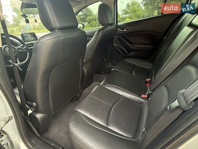 Седан Mazda 3 2018 в Днепре фото 27 Седан Mazda 3 2018 в Днепре