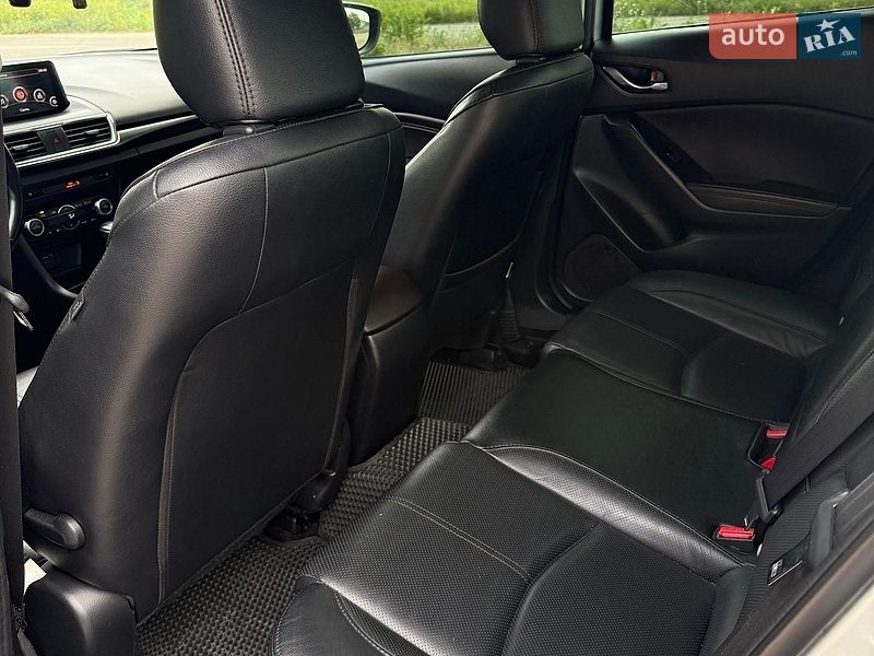 Седан Mazda 3 2018 в Днепре фото 32 Седан Mazda 3 2018 в Днепре