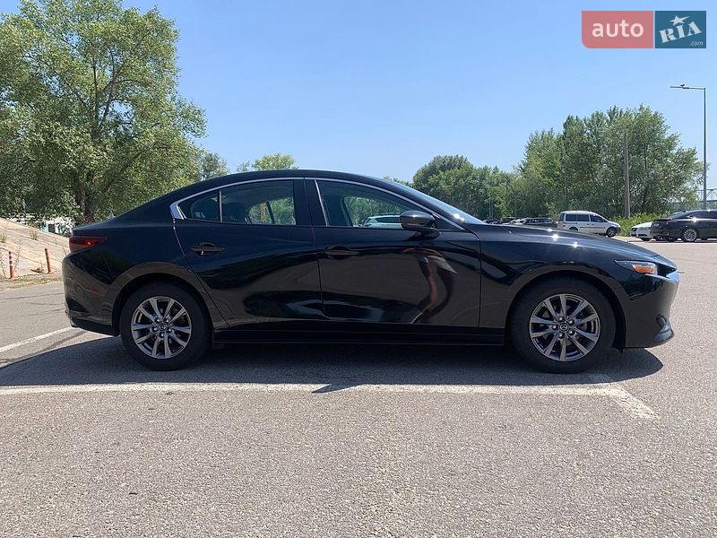 Седан Mazda 3 2024 в Киеве