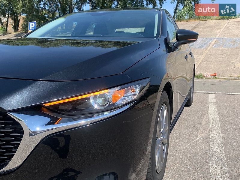 Седан Mazda 3 2024 в Киеве