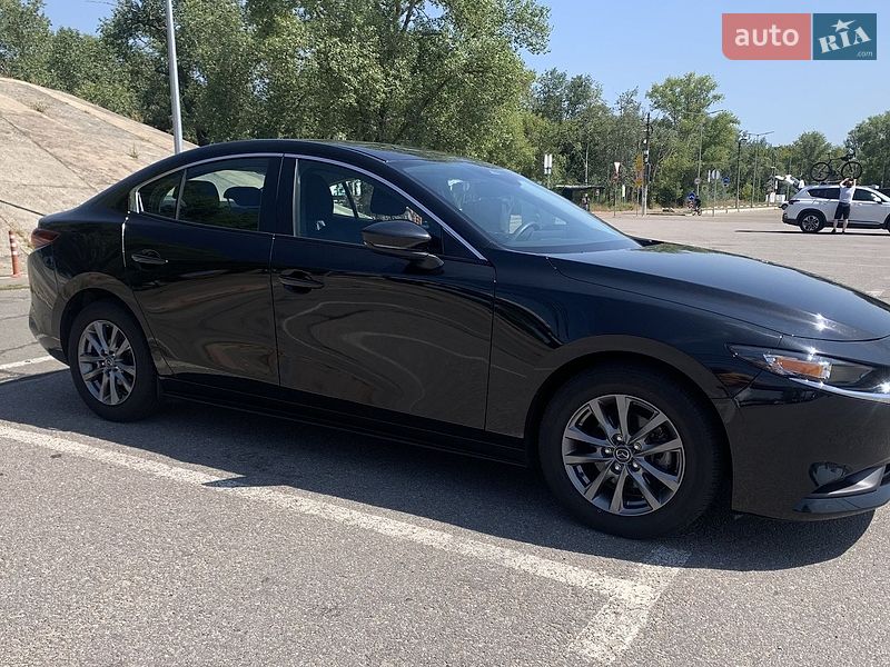 Седан Mazda 3 2024 в Киеве