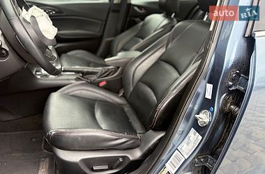 Седан Mazda 3 2015 в Львові