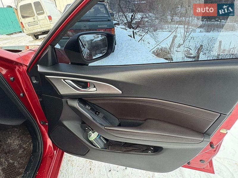 Седан Mazda 3 2018 в Харкові