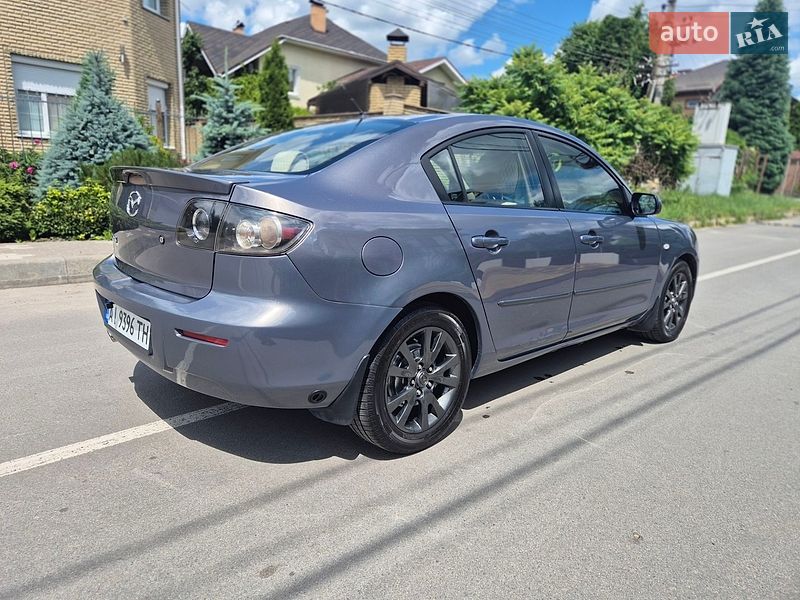 Седан Mazda 3 2008 в Петропавловской Борщаговке