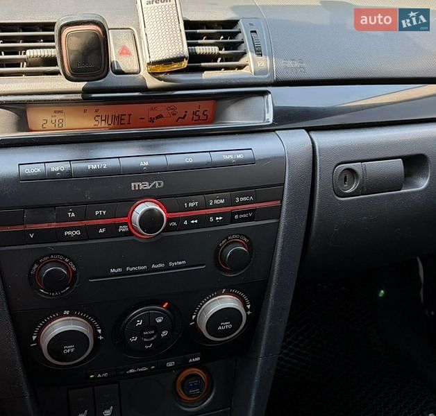 Седан Mazda 3 2004 в Днепре