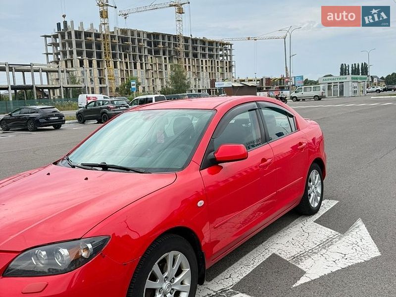 Седан Mazda 3 2006 в Луцке