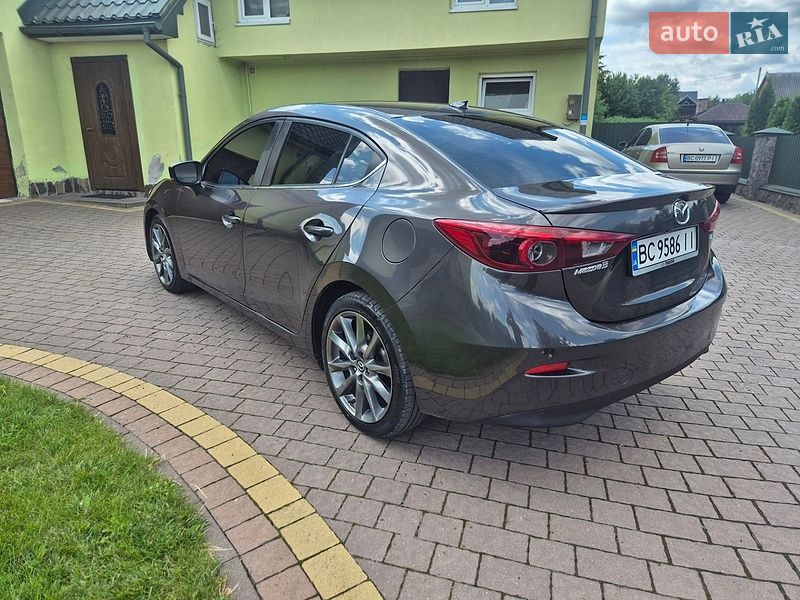 Седан Mazda 3 2017 в Львові