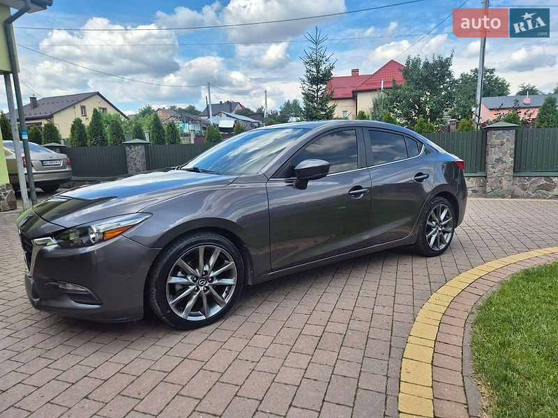 Седан Mazda 3 2017 в Львові