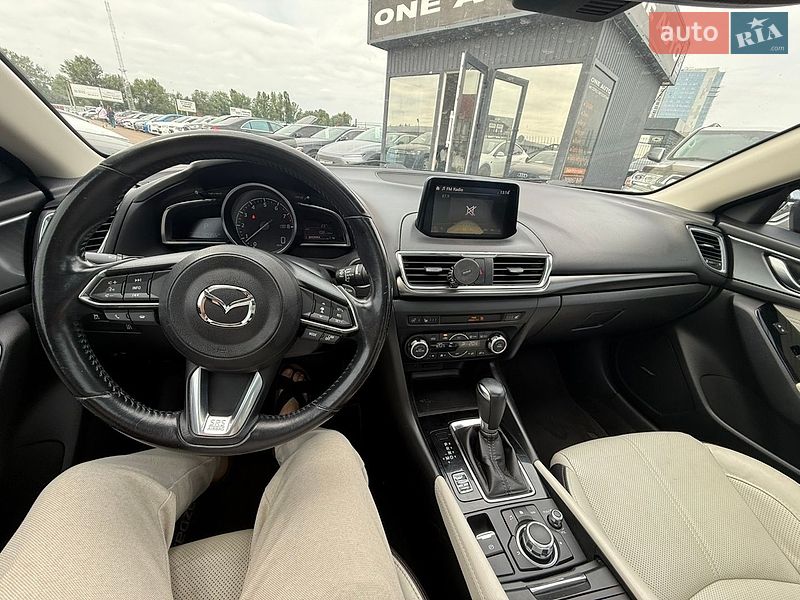 Седан Mazda 3 2016 в Києві