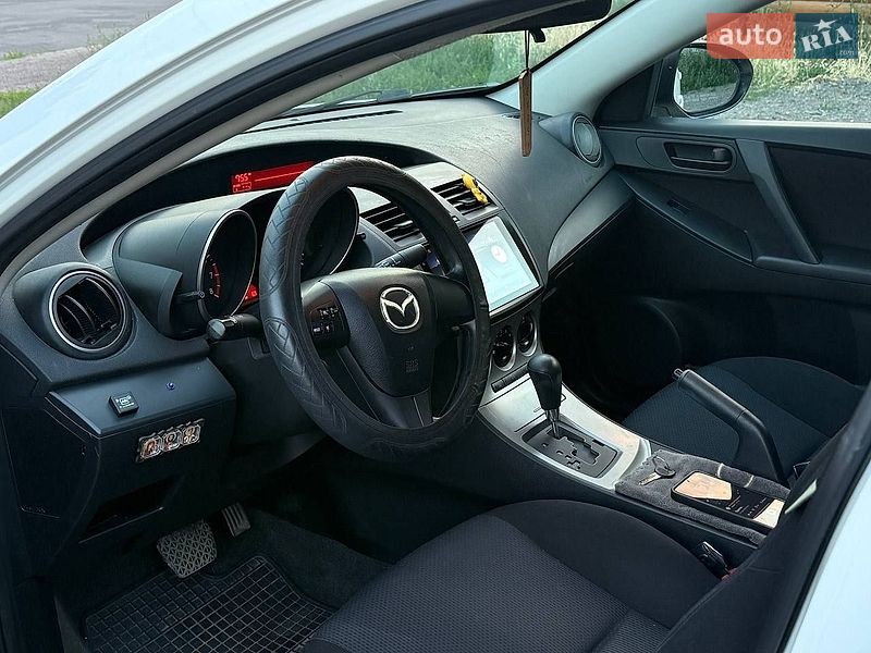 Седан Mazda 3 2010 в Бершади