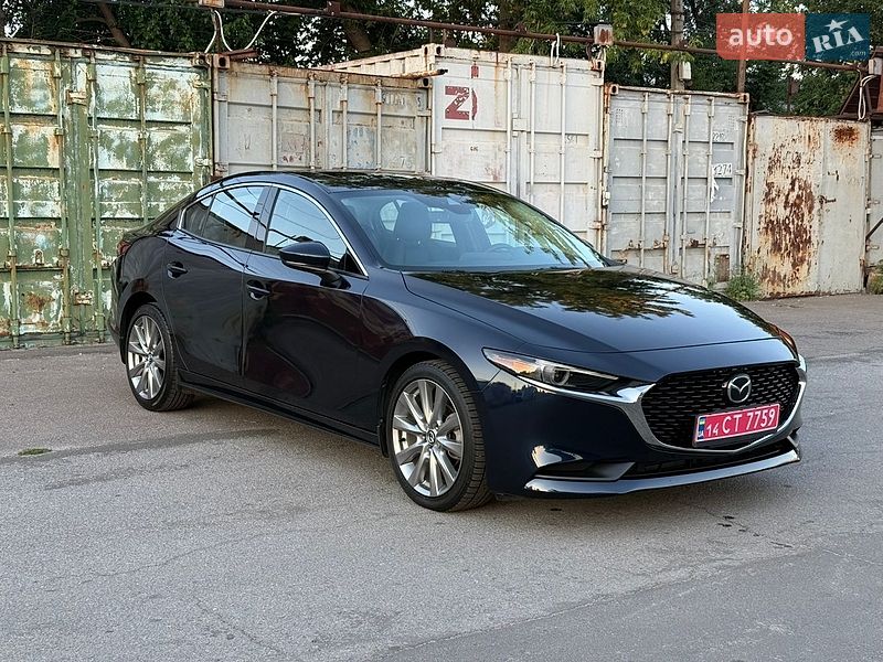 Седан Mazda 3 2019 в Черкасах