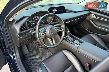 Седан Mazda 3 2019 в Черкасах