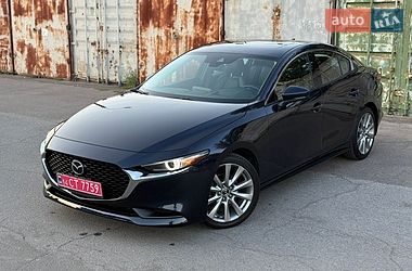 Седан Mazda 3 2019 в Черкасах