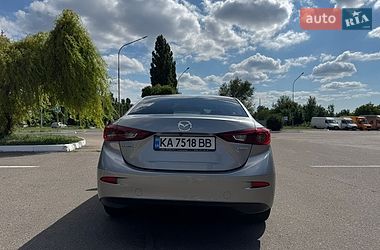 Седан Mazda 3 2015 в Кременчуці