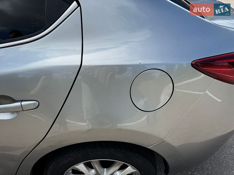 Седан Mazda 3 2015 в Кременчуці