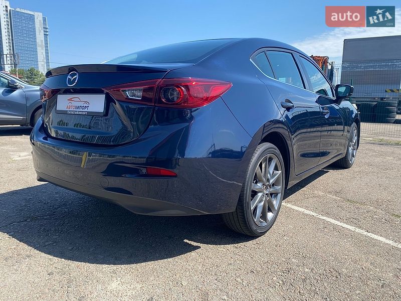Седан Mazda 3 2018 в Києві