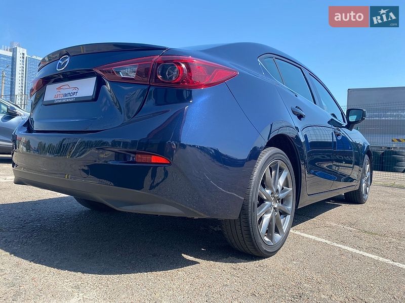 Седан Mazda 3 2018 в Києві