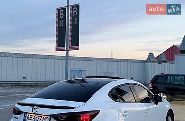 Седан Mazda 3 2015 в Киеве