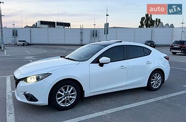 Седан Mazda 3 2015 в Киеве
