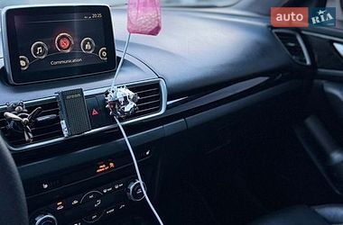 Седан Mazda 3 2015 в Киеве