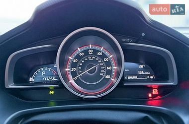 Седан Mazda 3 2015 в Киеве