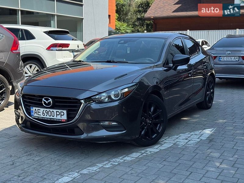 Седан Mazda 3 2018 в Днепре