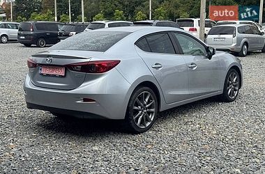 Седан Mazda 3 2018 в Черновцах