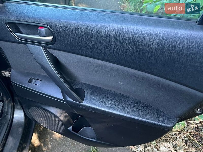 Седан Mazda 3 2012 в Черкасах фото 22 Седан Mazda 3 2012 в Черкасах