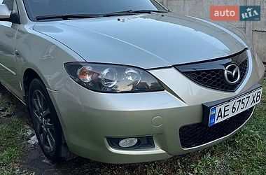 Седан Mazda 3 2008 в Днепре